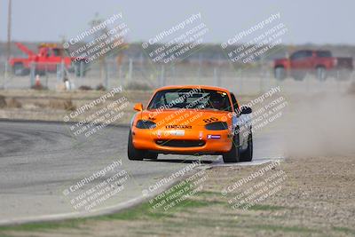 media/Oct-25-2025-CalClub SCCA (Sat) [[34c778dfbe]]/Group 4/Qualifying/
